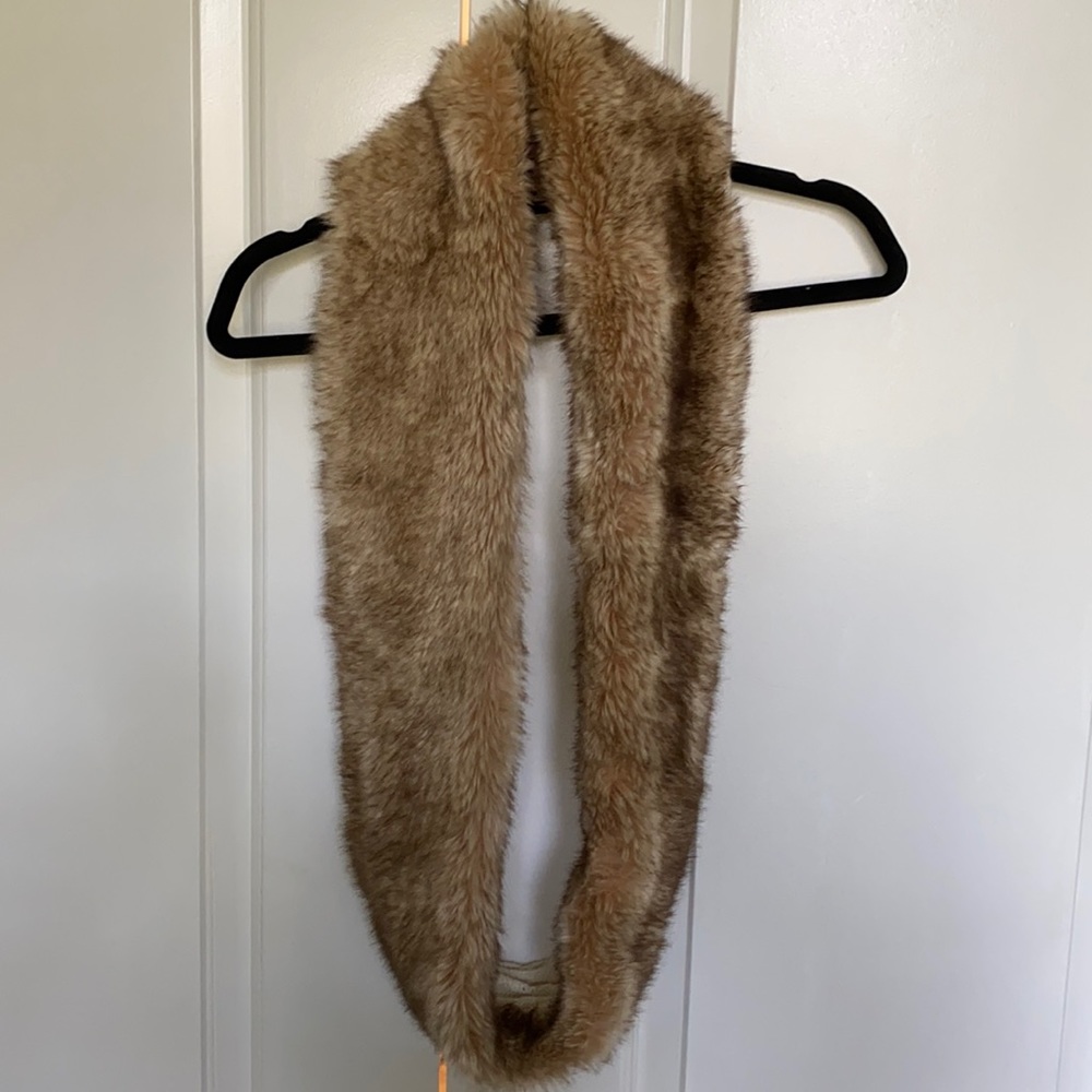 Juicy Couture fur knit scarf